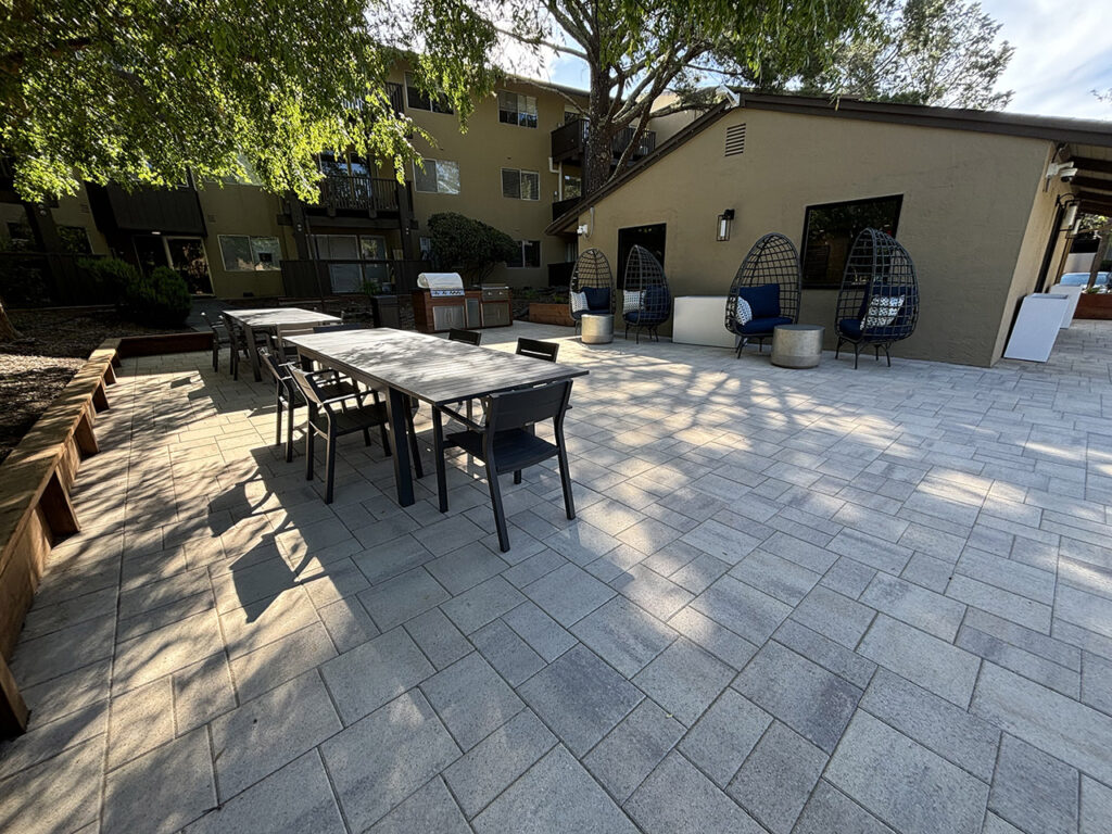 Skylark Apartments